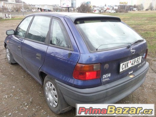 Opel Astra 1.4i classic. Koupené nové v ČR,130000km Opel Astra 1.4i classic. Koupené nové v ČR,130000km