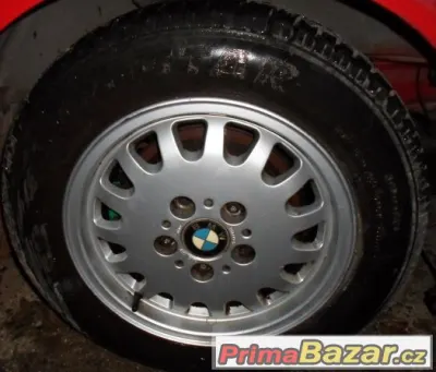 BMW - originální zimní hliníková kola 15" styl 6 - pneu 60%