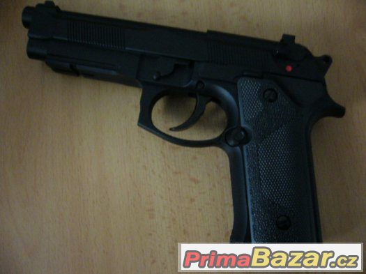 AIRSOFT GAS PISTOLE BERETTA M92F VERTEC - NOVÁ