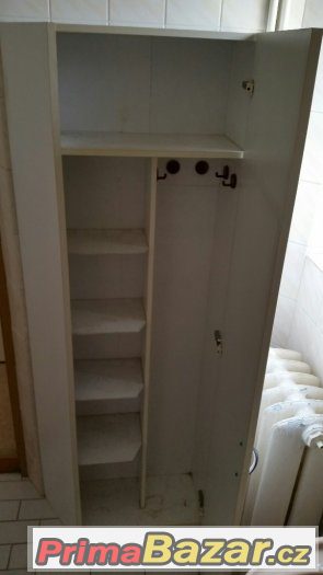 KOUPELNOVÁ SKŘÍŃKA KOUPELNOVÁ SKŘÍŃKA