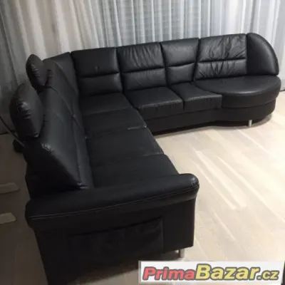 Černá rohová sedací souprava