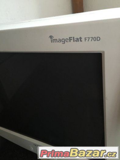 17-crt-monitor-hyundai-image-flat-f770d