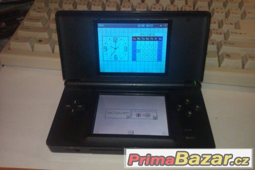 Nintendo DS lite funguje, ale nemám k tomu příslušenství