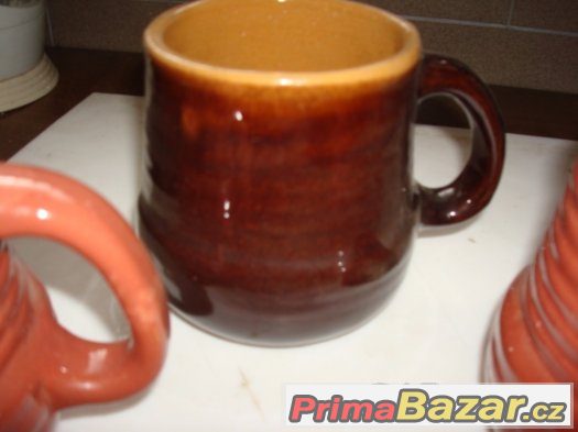 6 x hrnky, bucláky mix, 1x dóza 6 x hrnky, bucláky mix, 1x dóza
