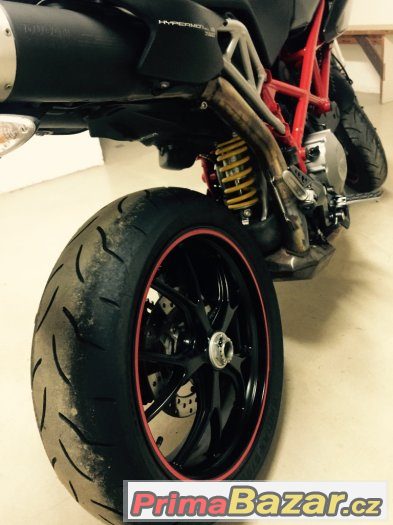 Ducati Hypermotard 796, 2011, carbon kapotáž, super stav