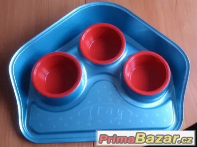 Plastová podložka se 3 miskami