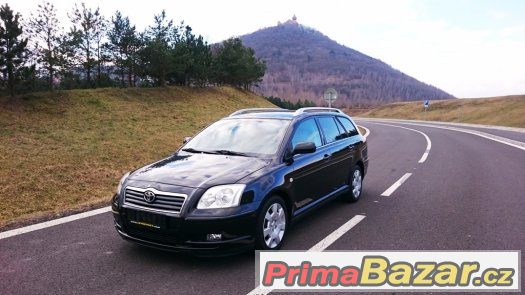 Toyota Avensis kombi 1.8 VVTi - 95kW, serviska, kůže