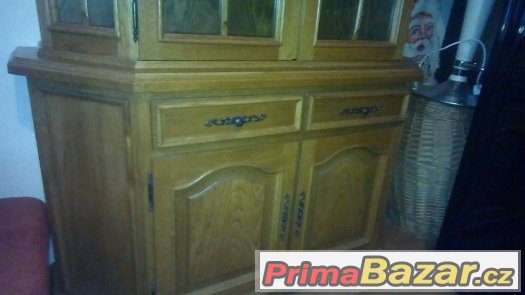 Prodám příborník 198/142/42 Prodám příborník 198/142/42