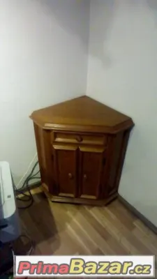 Prodám rohovou skřínku 47/47/76
