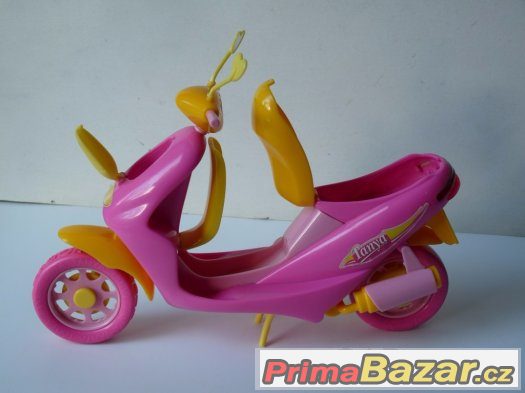 Skůtr pro panenku Barbie Skůtr pro panenku Barbie