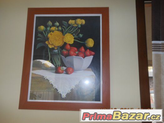 obraz-kvetiny-s-misou-jahod-velmi-pekny