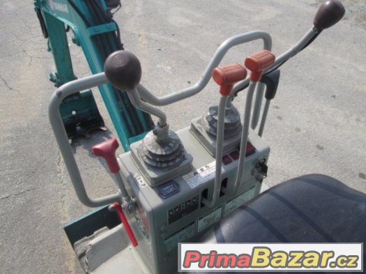 Pásový bagr, minirypadlo Yanmar B05, hmotnost 500 kg