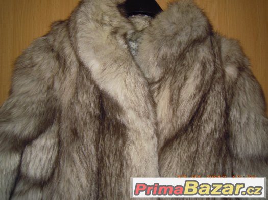 Prodám dámský luxusní kožich-pravá stříbrná liška