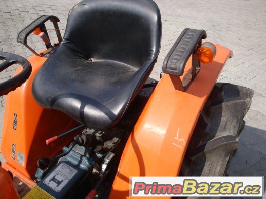 Traktor KUBOTA B1400 DT s výkonem 14 Hp , 4x4, tříválec