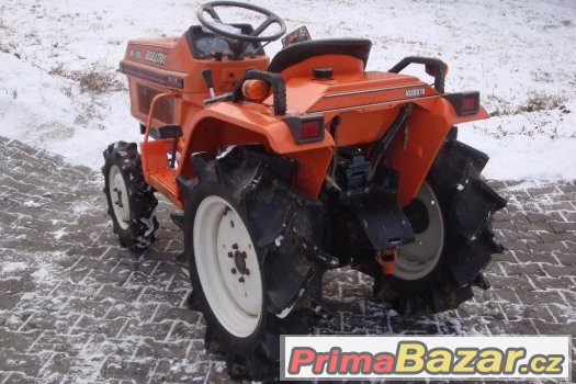 Malotraktor KUBOTA bulltra B1-15 s výkonem 15 Hp, 4x4