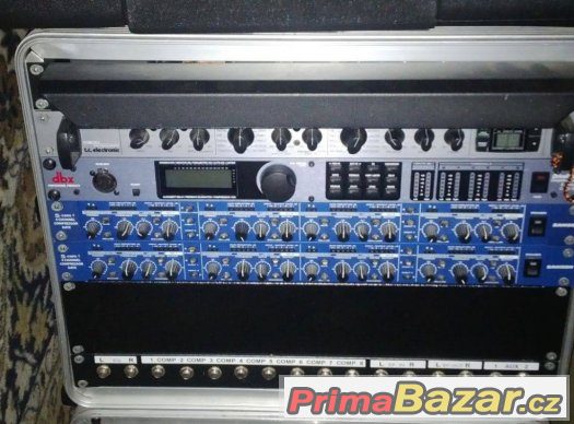 rack-8u-osazeny