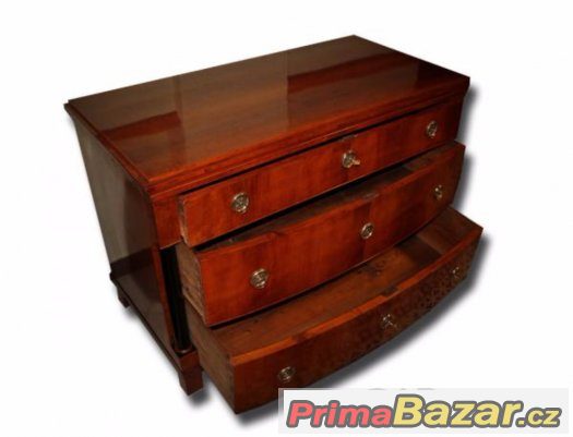 Ořechová komoda - břichatka - Biedermeier Ořechová komoda - břichatka - Biedermeier