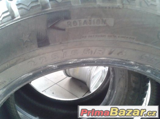 225 55 R16 99% 8mm zimní pneu dunlop cena za 1 kus 1000kč má