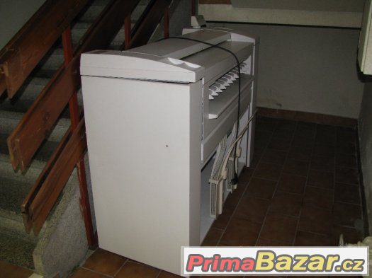 Velkoplošný kopírovací stroj XEROX 3030