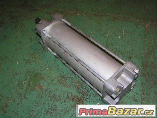 pneumaticky-valec-pistnice-se-zdvihem-250-mm