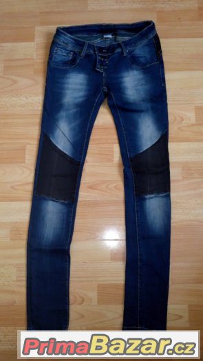 Super úzké džíny