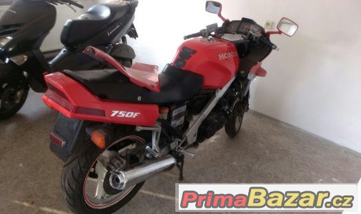 Honda VFR 750