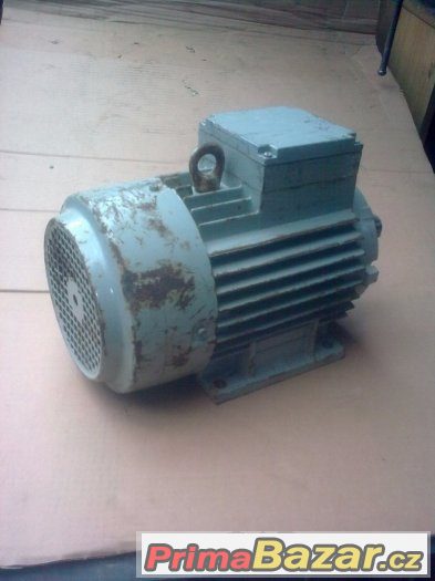 elektromotor patkový 380v,3kw,1430ot/min.