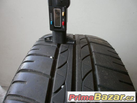 Prodám 2 x letní pneu Bridgestone 175/55-15
