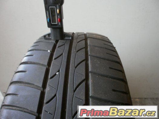 Prodám 2 x letní pneu Bridgestone 175/55-15