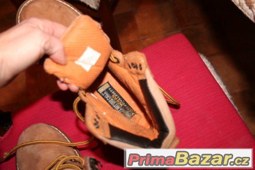 Prodám kotníkové boty vel. 40 Prodám kotníkové boty vel. 40