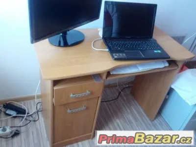 psací stůl