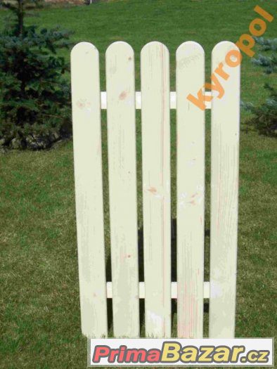 Dřevěný plot - plotovky