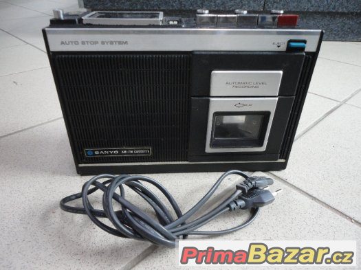 Radiomagnetofon Sanyo M 2400FE