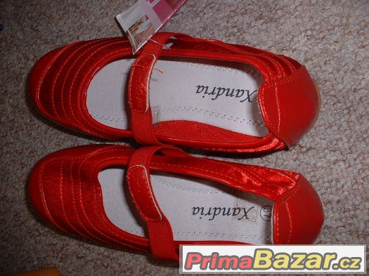 cervene sandale