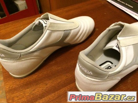 Zcela nové boty Diadora, Italská značka - sportovní elegance Zcela nové boty Diadora, Italská značka - sportovní elegance
