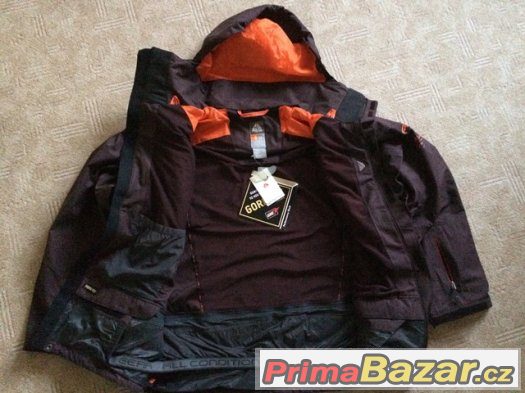Bunda a Termo Kalhoty-Nike, pro Lyžaře, snowboard atd. Bunda a Termo Kalhoty-Nike, pro Lyžaře, snowboard atd.