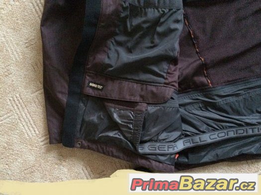 Bunda a Termo Kalhoty-Nike, pro Lyžaře, snowboard atd. Bunda a Termo Kalhoty-Nike, pro Lyžaře, snowboard atd.
