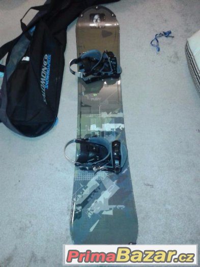 Prodám stylový pánsky snowboard