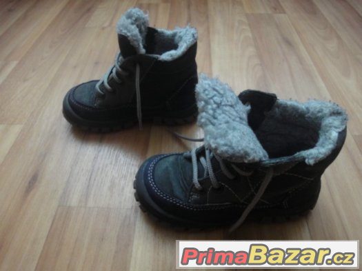 Značkové dětské zimní boty Fare vel. 24. Délka stélky 16cm.