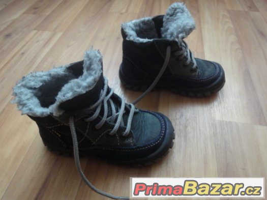 Značkové dětské zimní boty Fare vel. 24. Délka stélky 16cm.