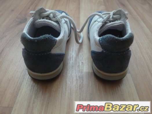 Značkové dětské boty Tarty vel. 23. Délka stélky cca 14cm. D Značkové dětské boty Tarty vel. 23. Délka stélky cca 14cm. D