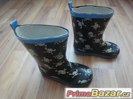 Dětské holinky vel. 26. Délka stélky cca 16,5cm. Dětské boty Dětské holinky vel. 26. Délka stélky cca 16,5cm. Dětské boty