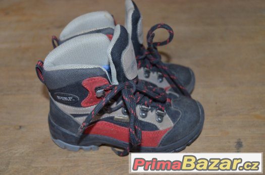 Kvalitní outdoorová dětská obuv -McKinley 28