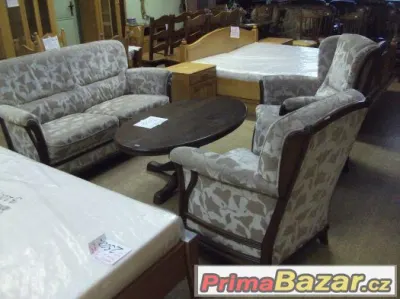 Pěkná menší sedací souprava 2+1+1, masív + látka, 8990,-Kč