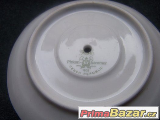 Porcelánový stojánek na vejce Porcelánový stojánek na vejce