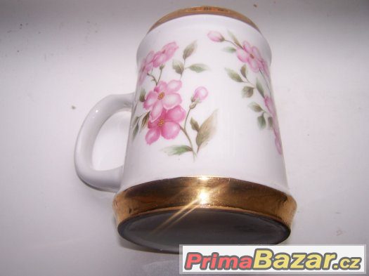 Porcelánový korbel Porcelánový korbel