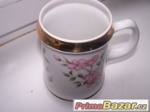 Porcelánový korbel Porcelánový korbel