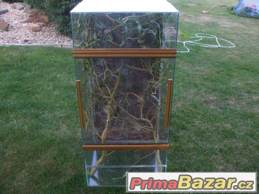 terarium-pro-chameleony-96x44x44cm-nove-neposkoze