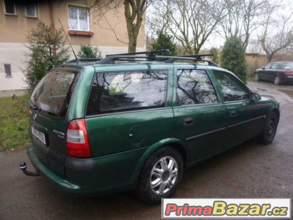 Zachovalý Opel Vectra combi EB 11