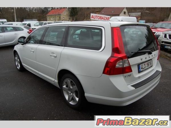 Volvo V70, 2.4  D5 Momentum, kombi, nafta